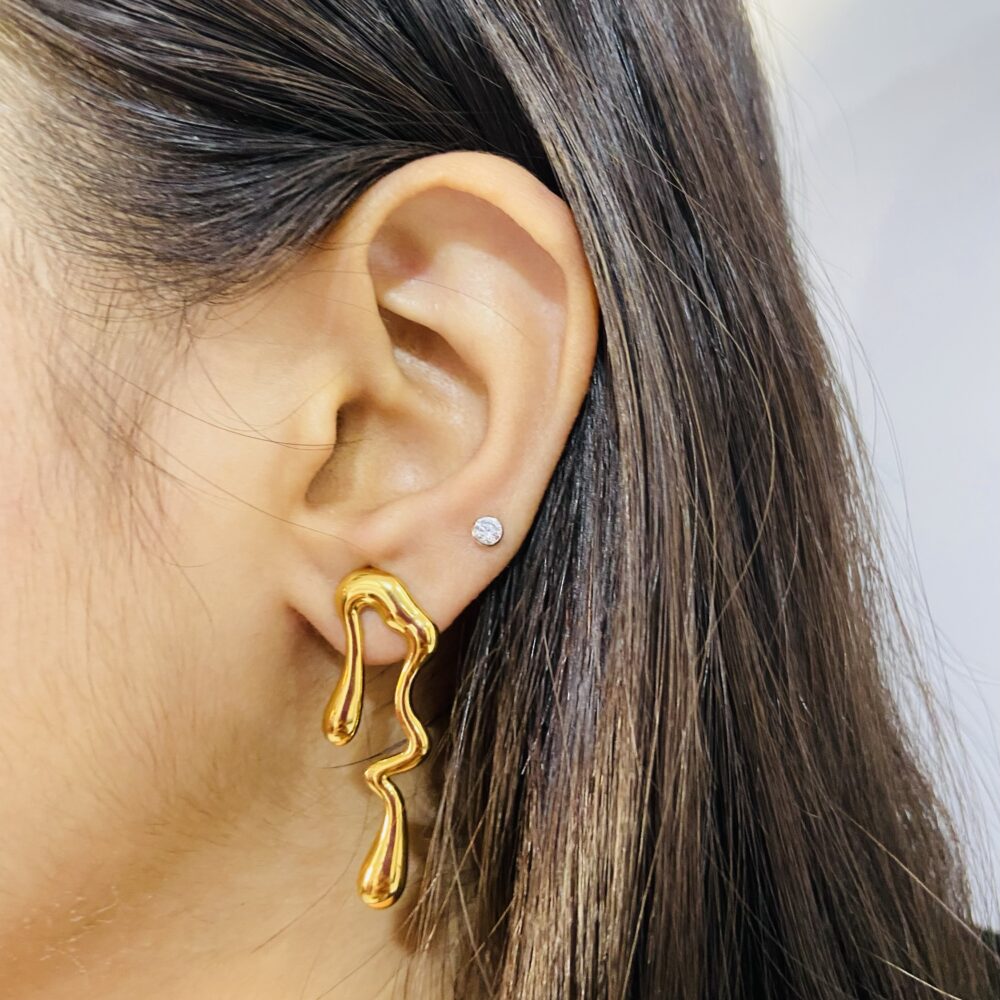 Dripping gold earrings